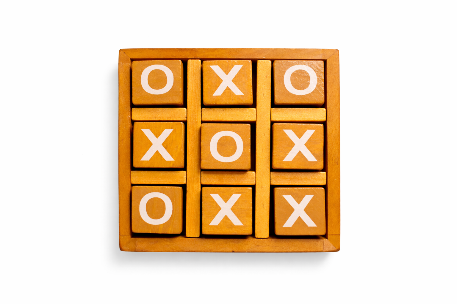 Juego del tres en raya de madera